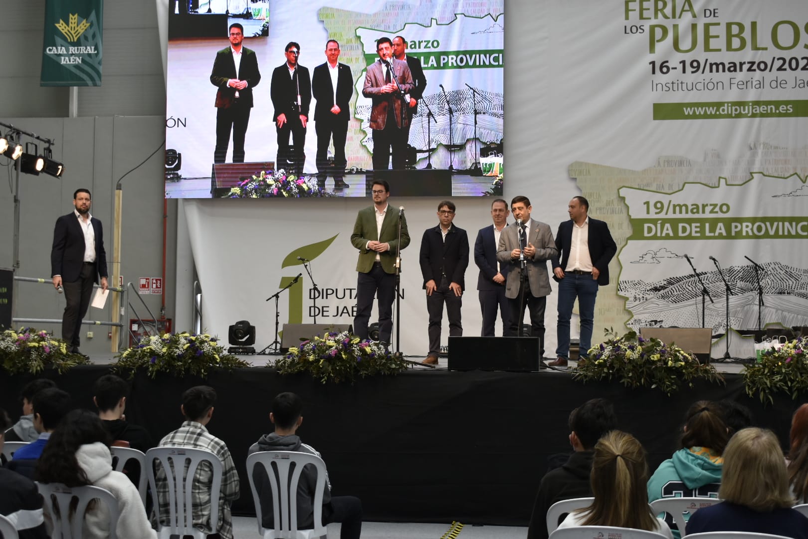 El escenario principal de la Feria de los Pueblos ha acogido la presentación de estos vídeos promocionales. JPG de 207 KB | Diputación de Jaén | Ampliar imagen