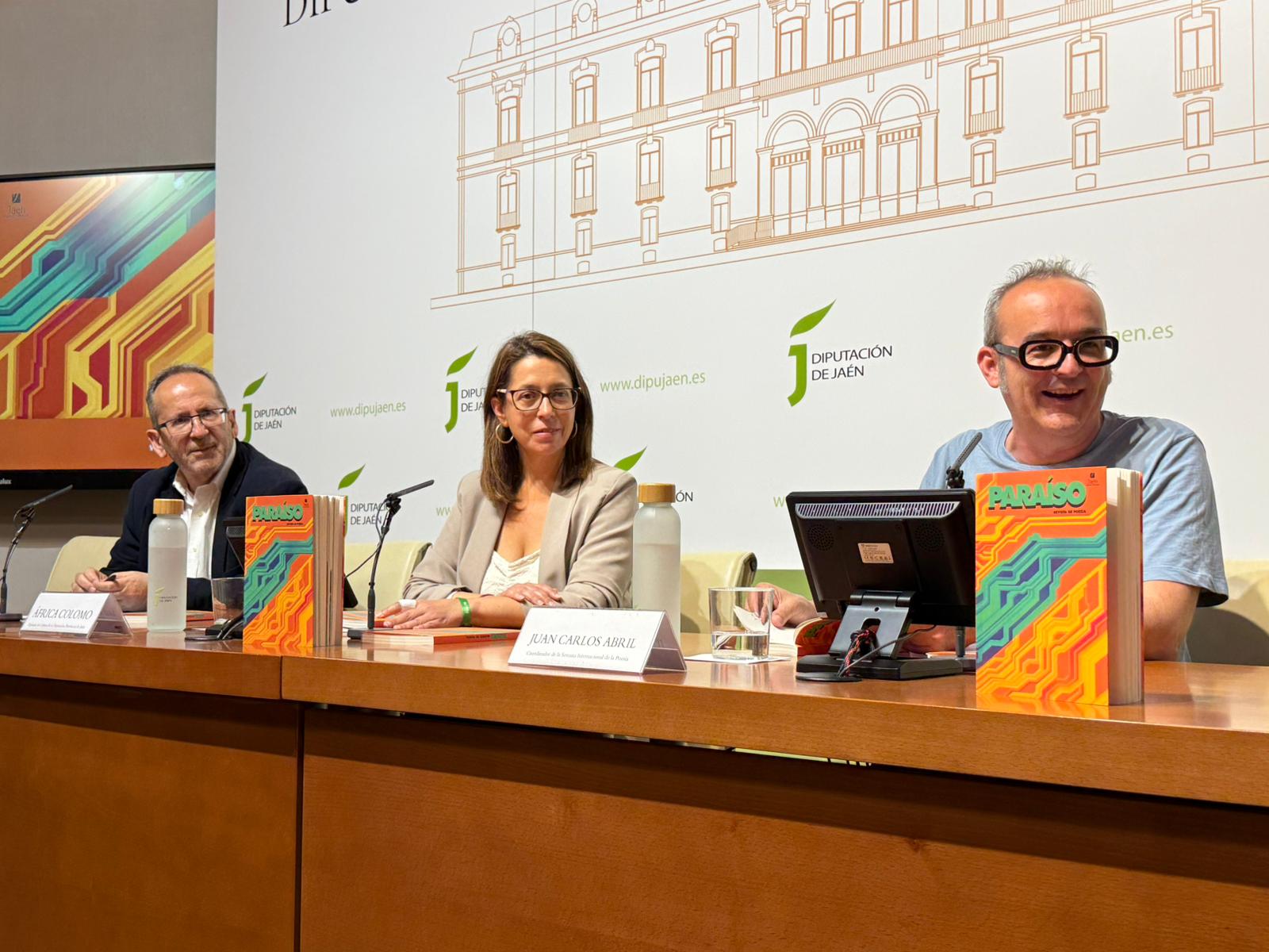 José Liébana, África Colomo y Juan Carlos Abril, en el acto de apertura de este evento literario | Diputación de Jaén | Ampliar imagen