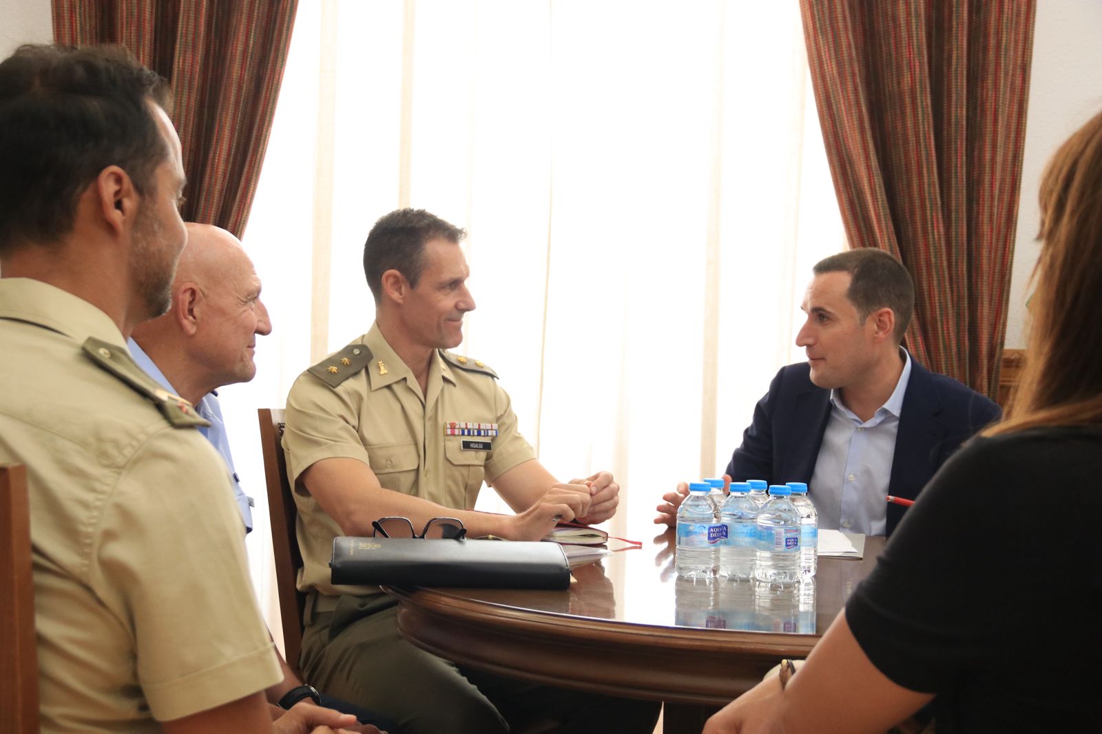 Juan Latorre mantiene una reunión con el secretario general del Consejo Superior del Deporte Militar