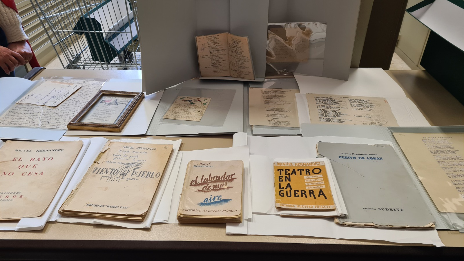 Libros y poemas de Miguel Hernández que forman parte de este legado | Diputación de Jaén | Ampliar imagen